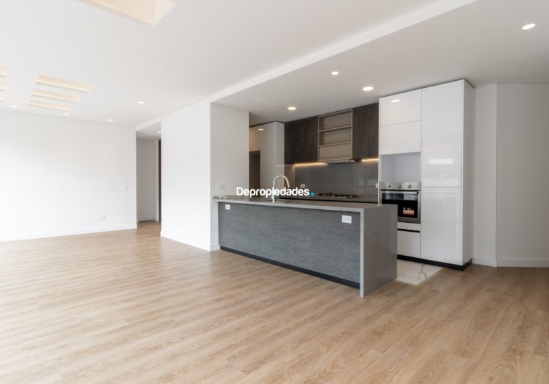 Apartamento en Chicó Reservado con vista a cerros – 173 m² · DP-9