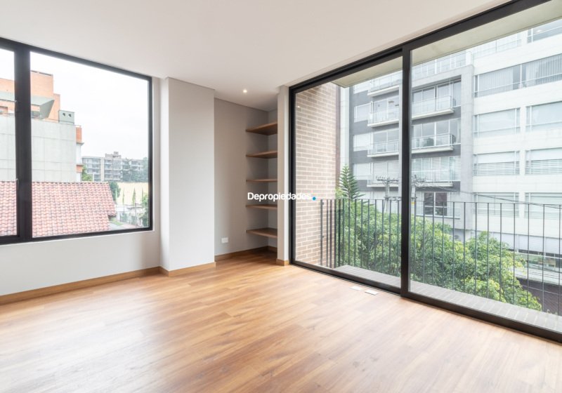 Apartamento con terraza en Chicó Norte – 2 alcobas, 83m² · DP-3