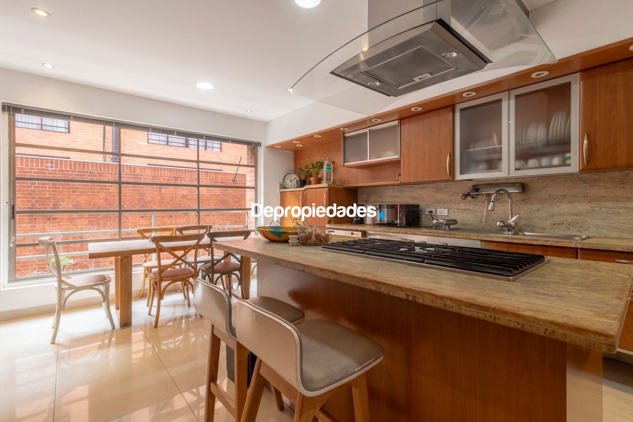 Apartamento 400m² en Chicó Reservado – 4 alcobas, 4 parqueaderos - foto 11